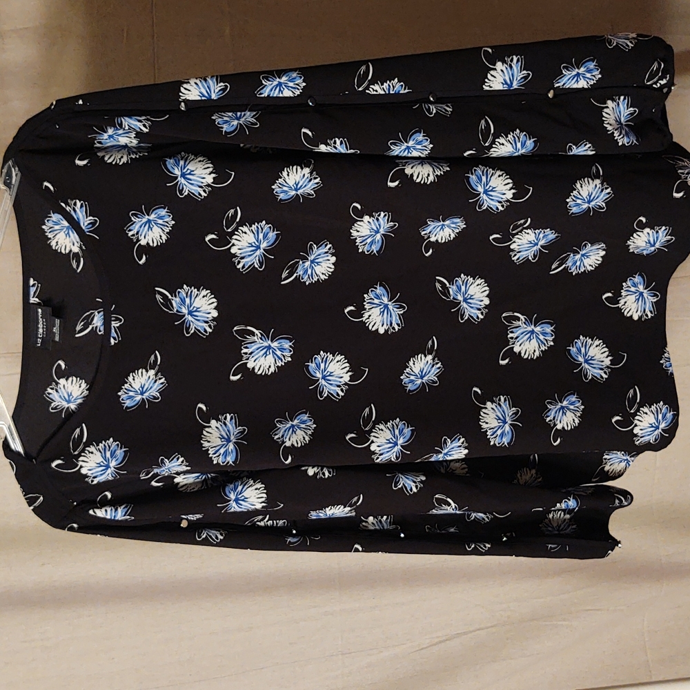 LIZ CLAIBORNE CAREER black blouse w/ blue and white flowers. SIZE XL.